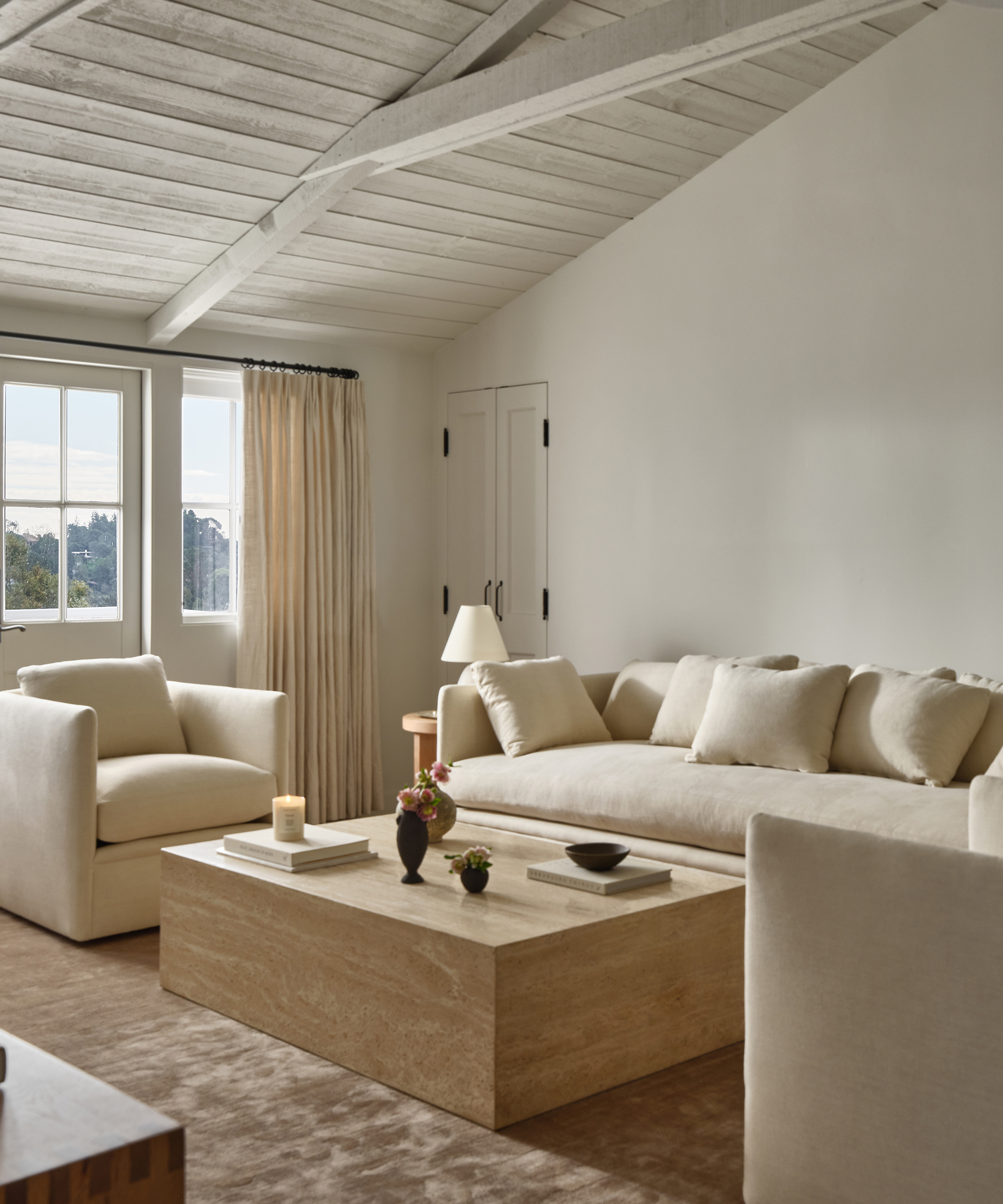 jenni-kayne-design-team-save-splurge-dune-living-room-white