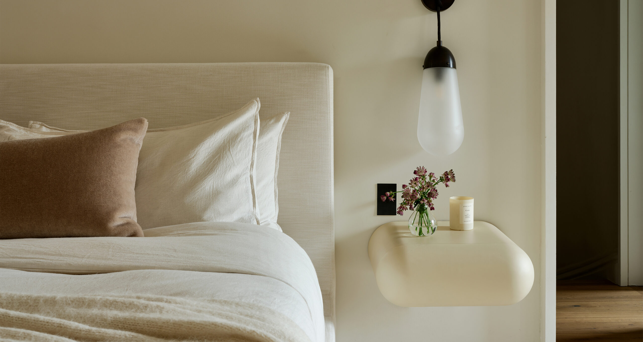 jessica-gersten-home-tour-primary-bedroom-floating-nightstand