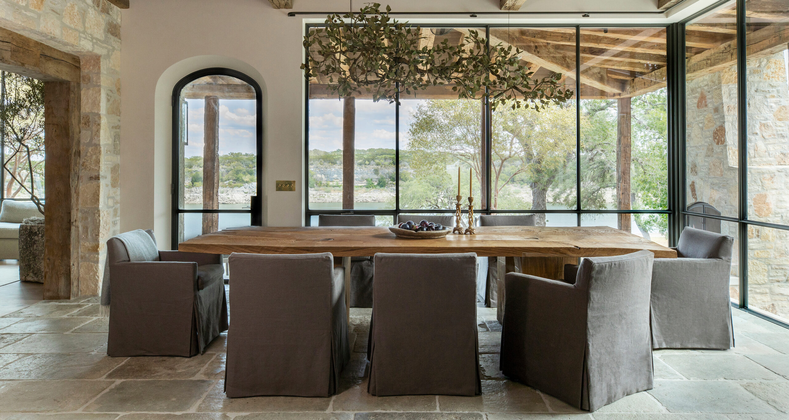 marie-flanigan-home-tour-dining-room-full-table-h