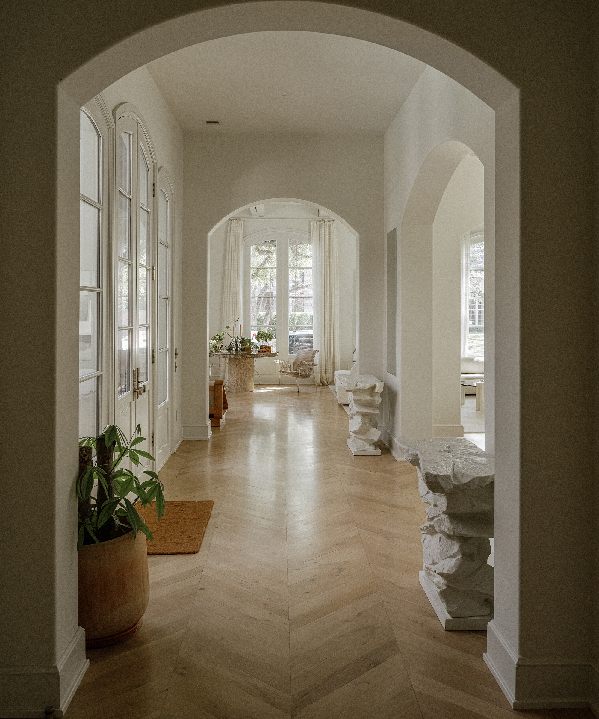 kelly-barnhart-home-tour-archway-entry
