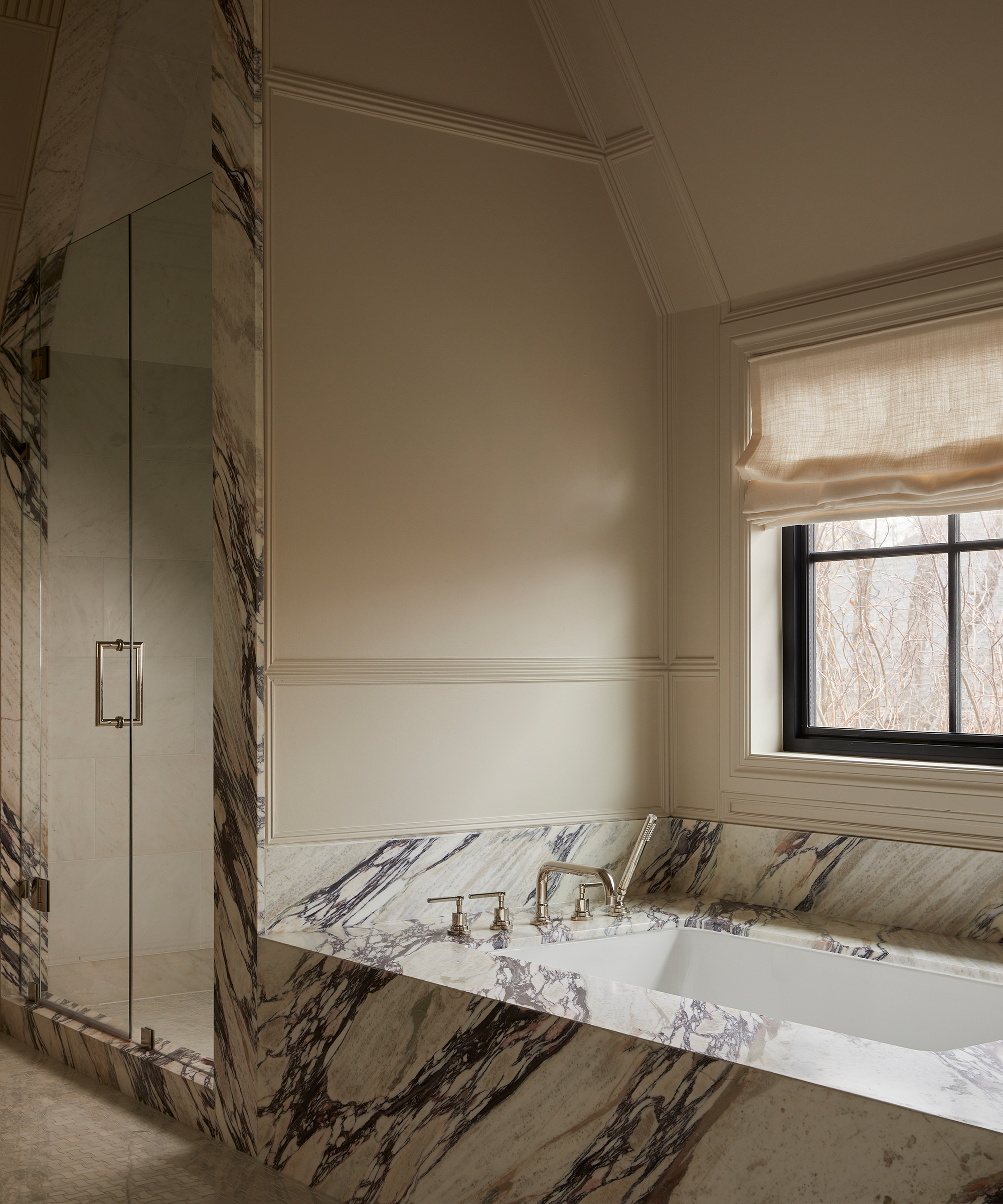 kessler-levitan-home-tour-primary-marble-bathroom