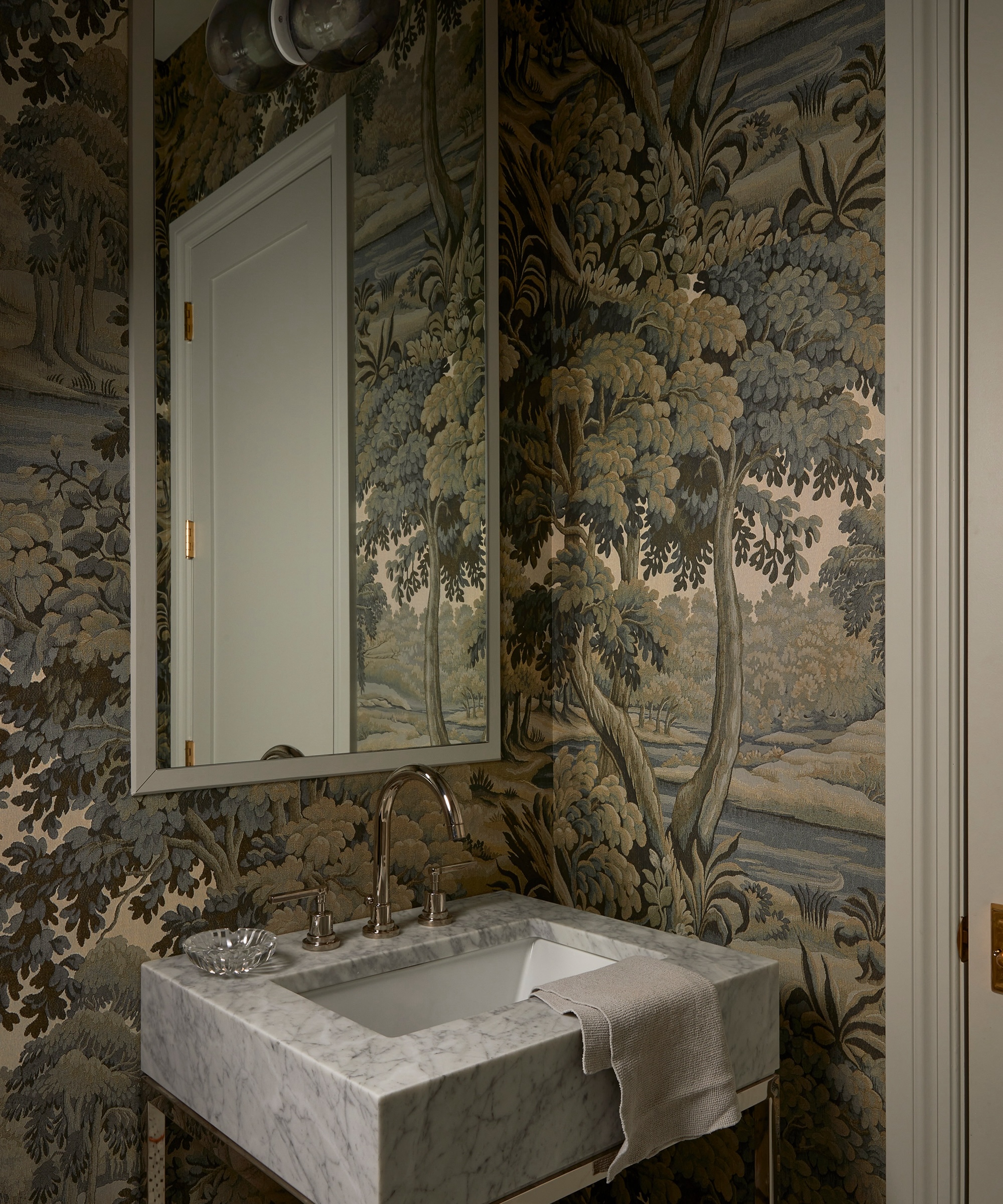 kessler-levitan-home-tour-powder-bathroom-wallpaper