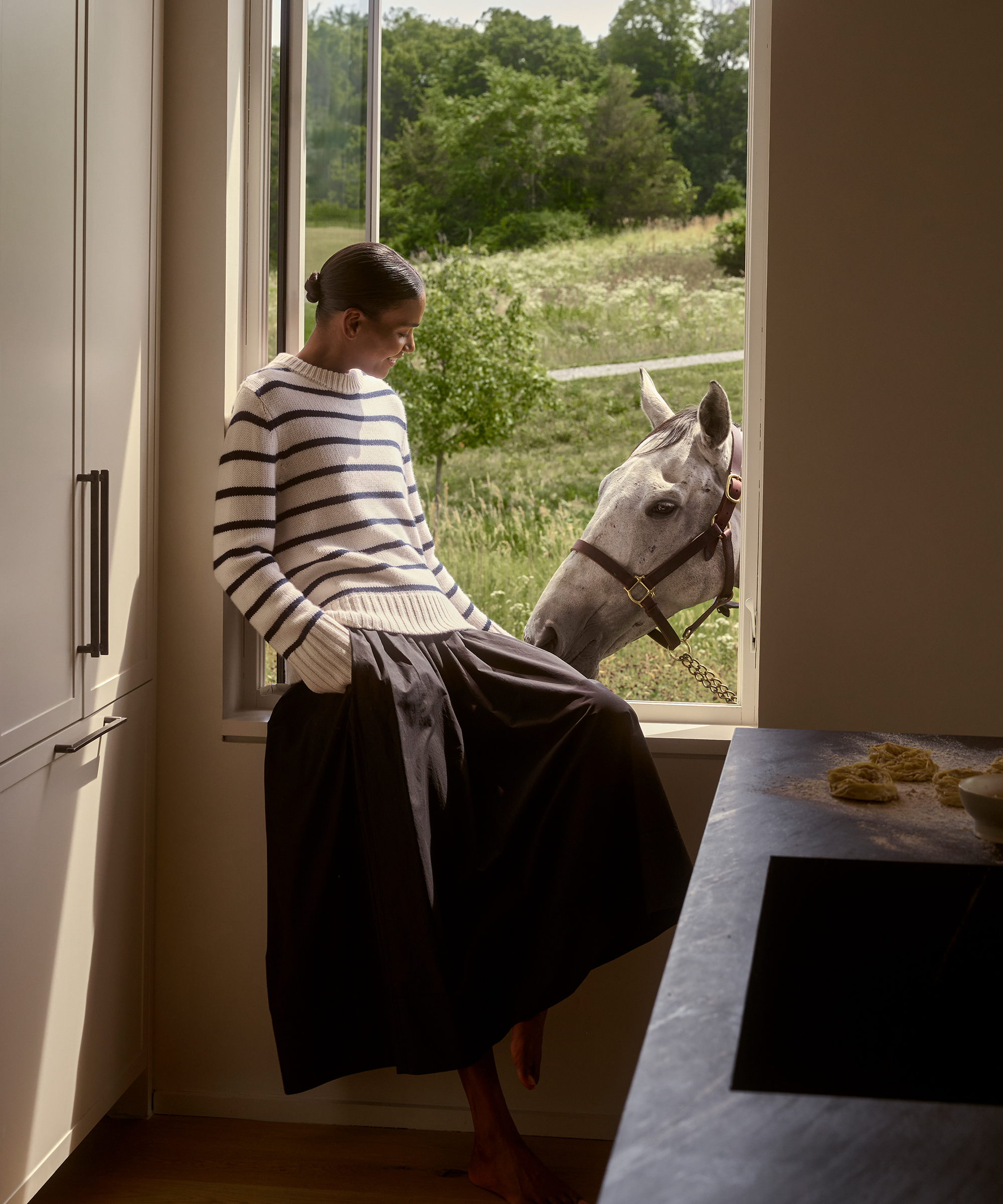 farmhouse-style-guide-grace-crewneck-lauren-skirt-horses