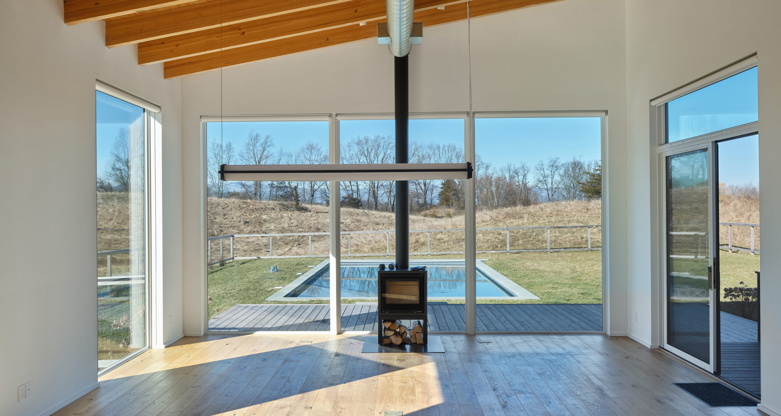 jenni-kayne-farmhouse-reveal-living-room-before