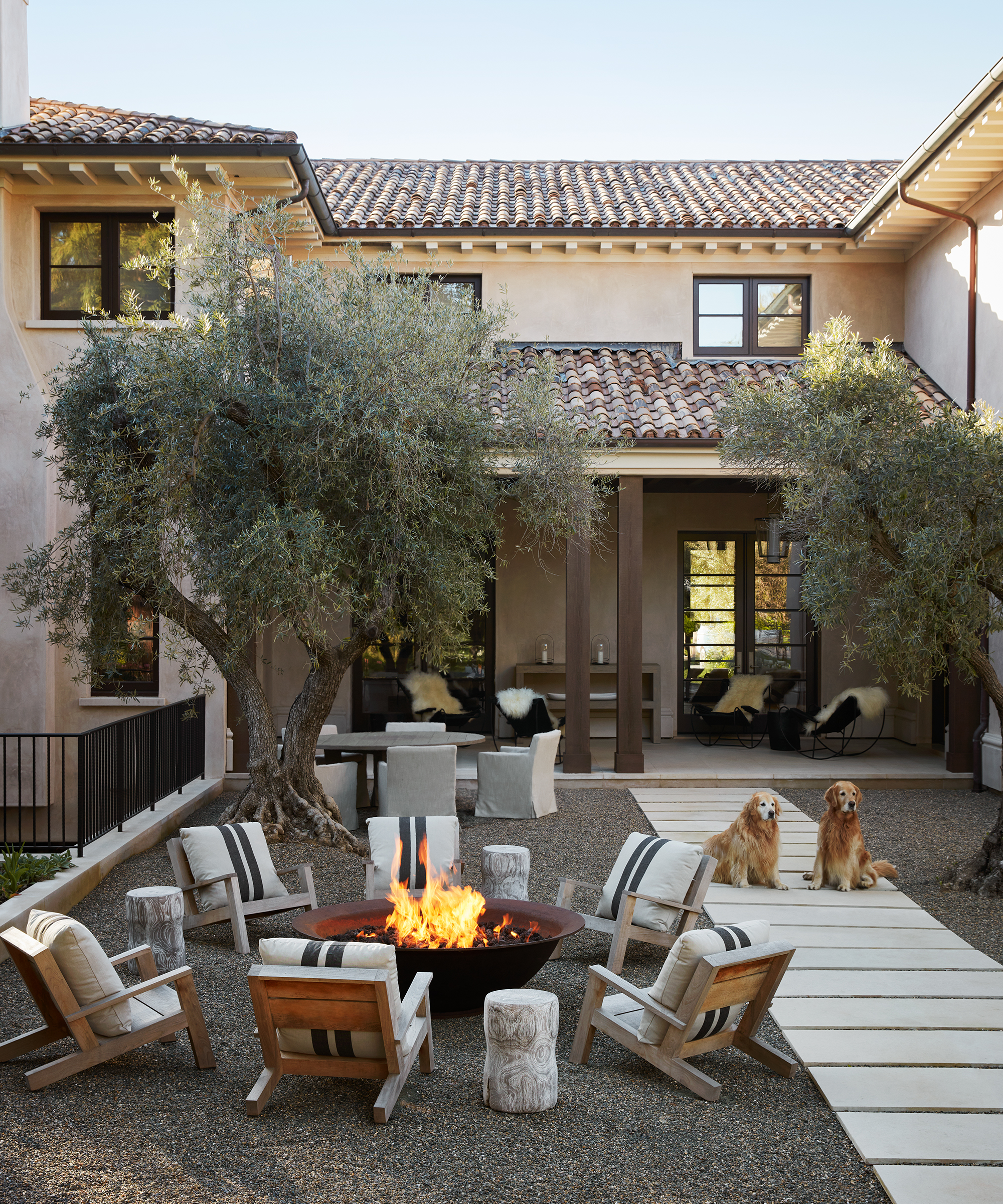leverone-design-home-tour-outdoor-firepit