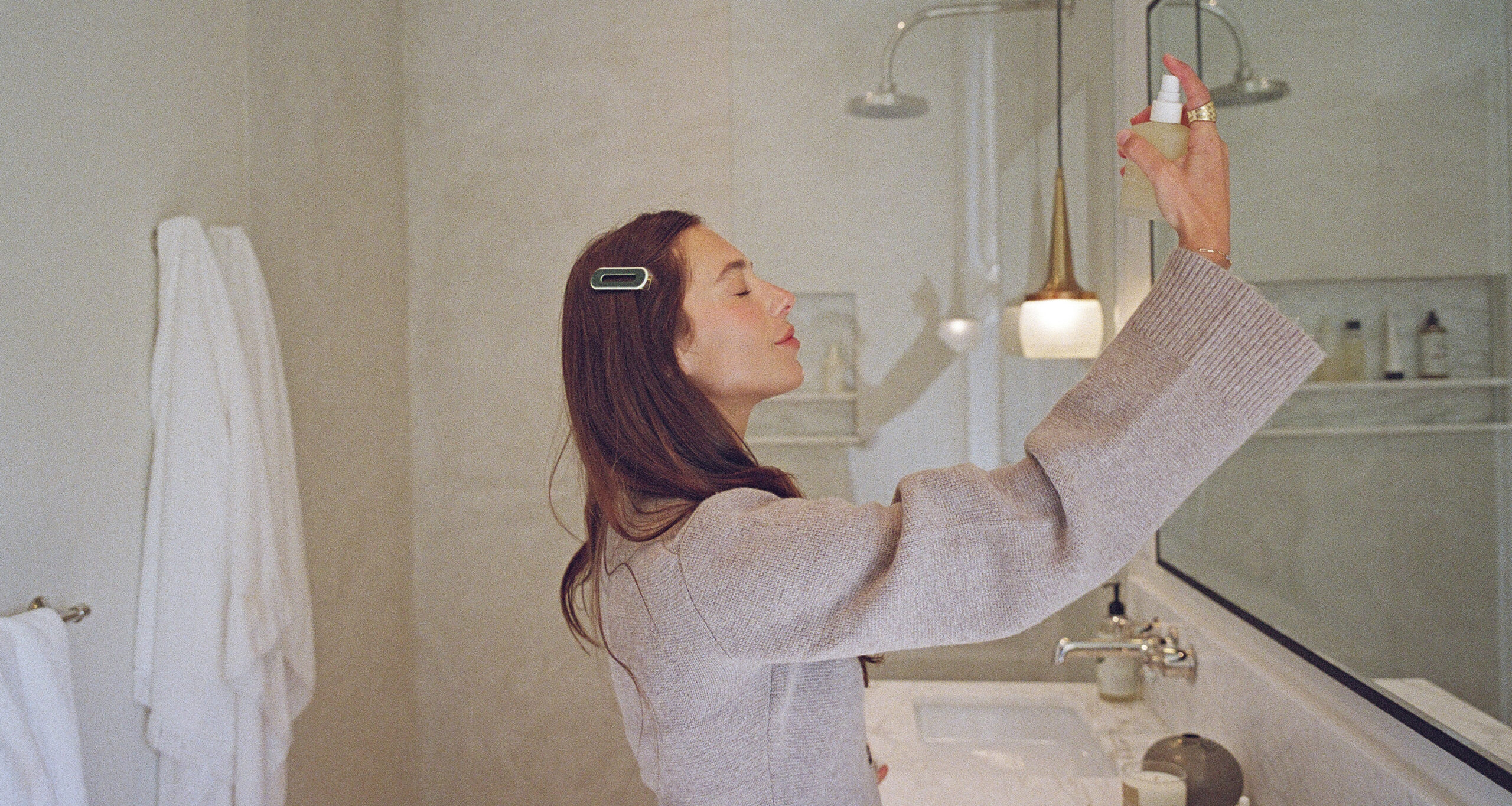 ella-rose-farmhouse-weekend-recap-bathroom-oak-essentials