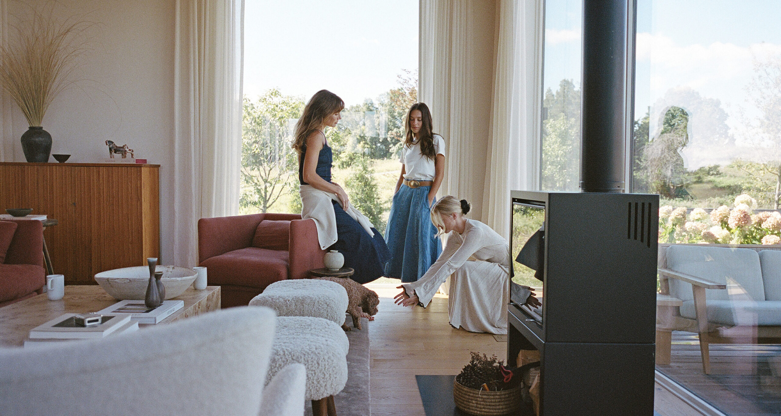 ella-rose-farmhouse-weekend-recap-girls-living-room