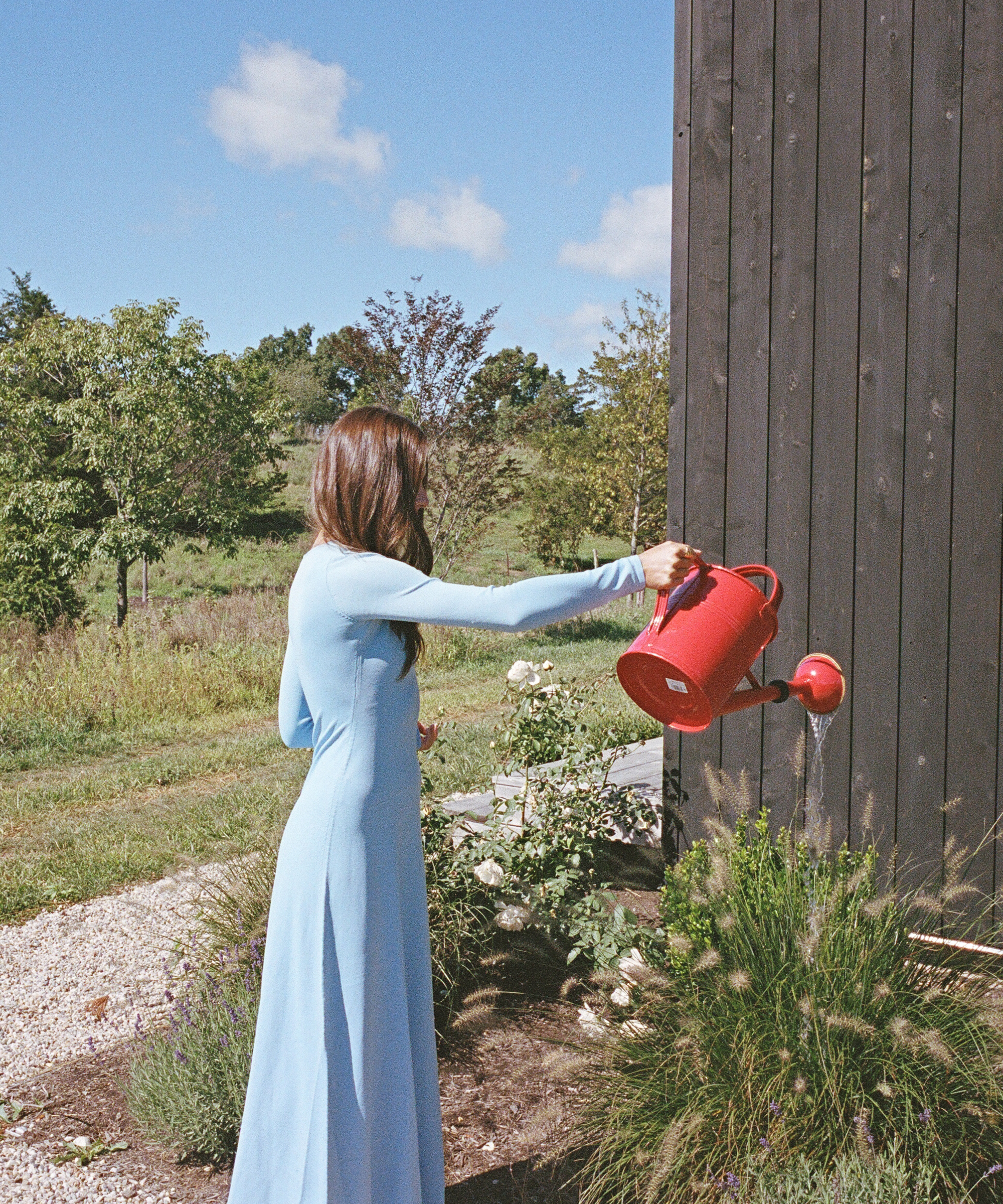 ella-rose-farmhouse-weekend-recap-watering-plants