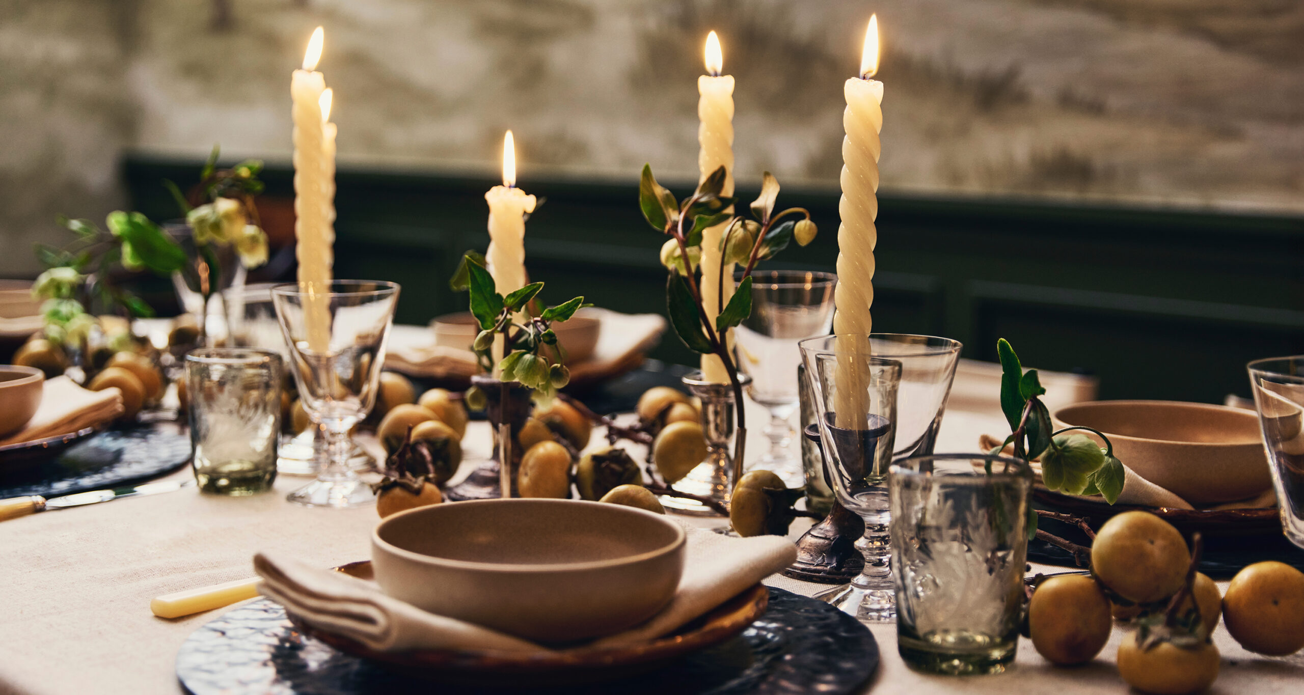 augusta-hoffman-fall-tabletop-pacific-plates-candles-lighted