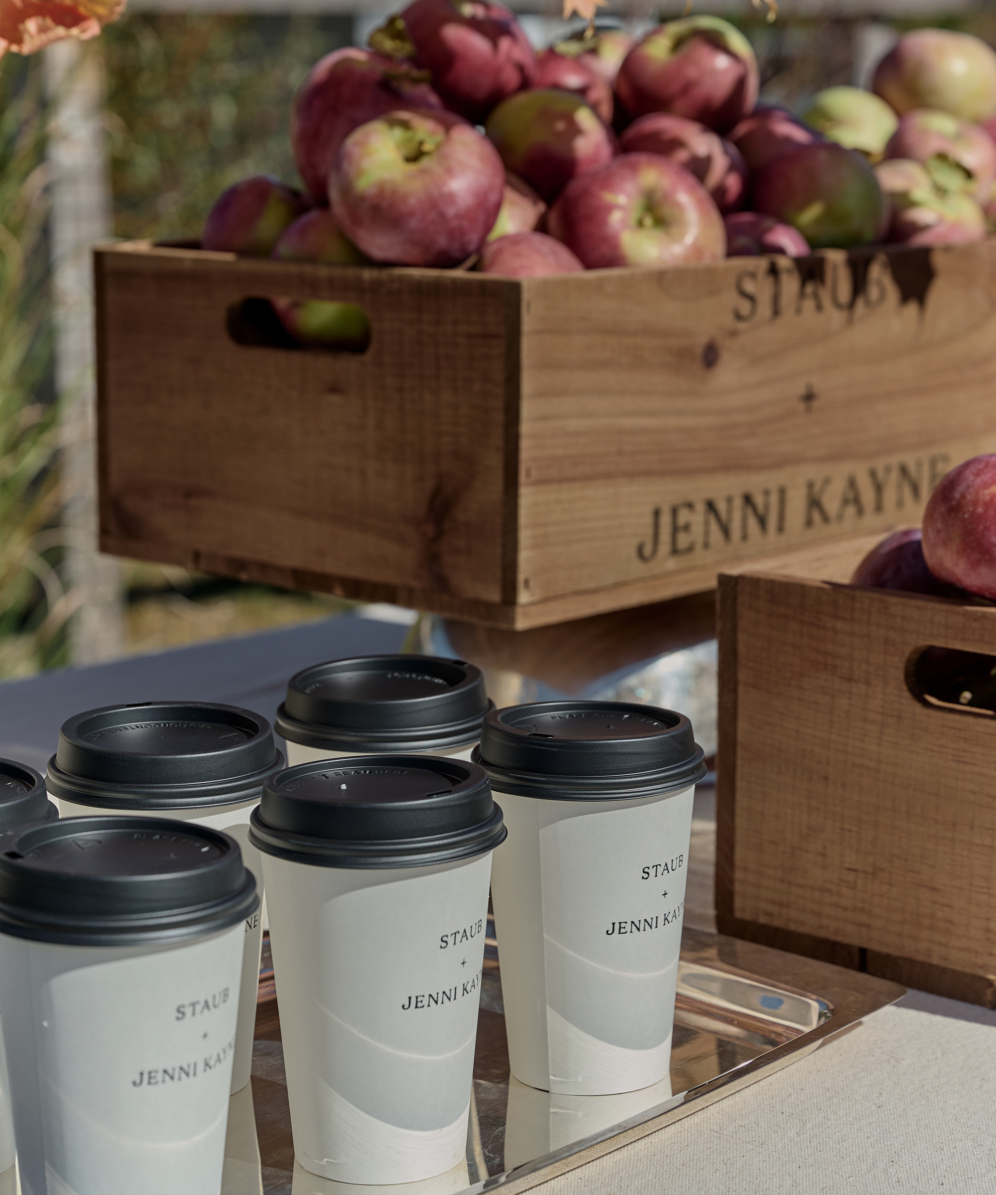 jenni-kayne-farmhouse-staub-event-coffee-mugs