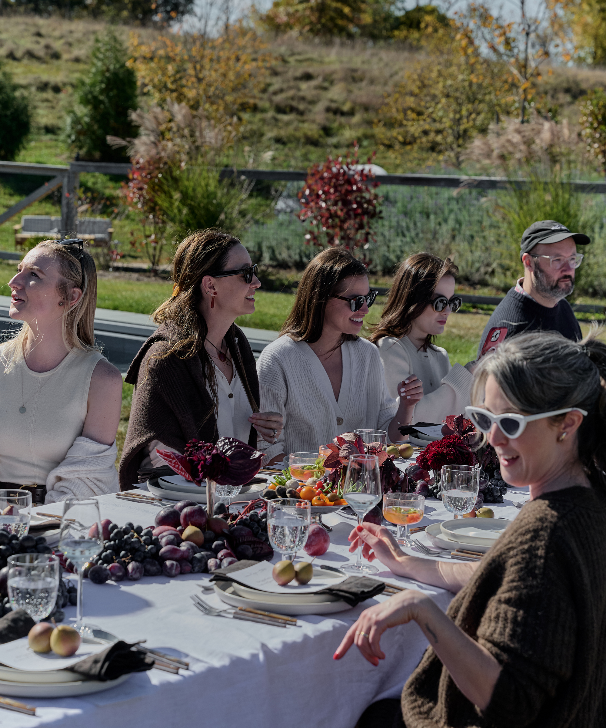 jenni-kayne-staub-farmhouse-lunch-people-eating