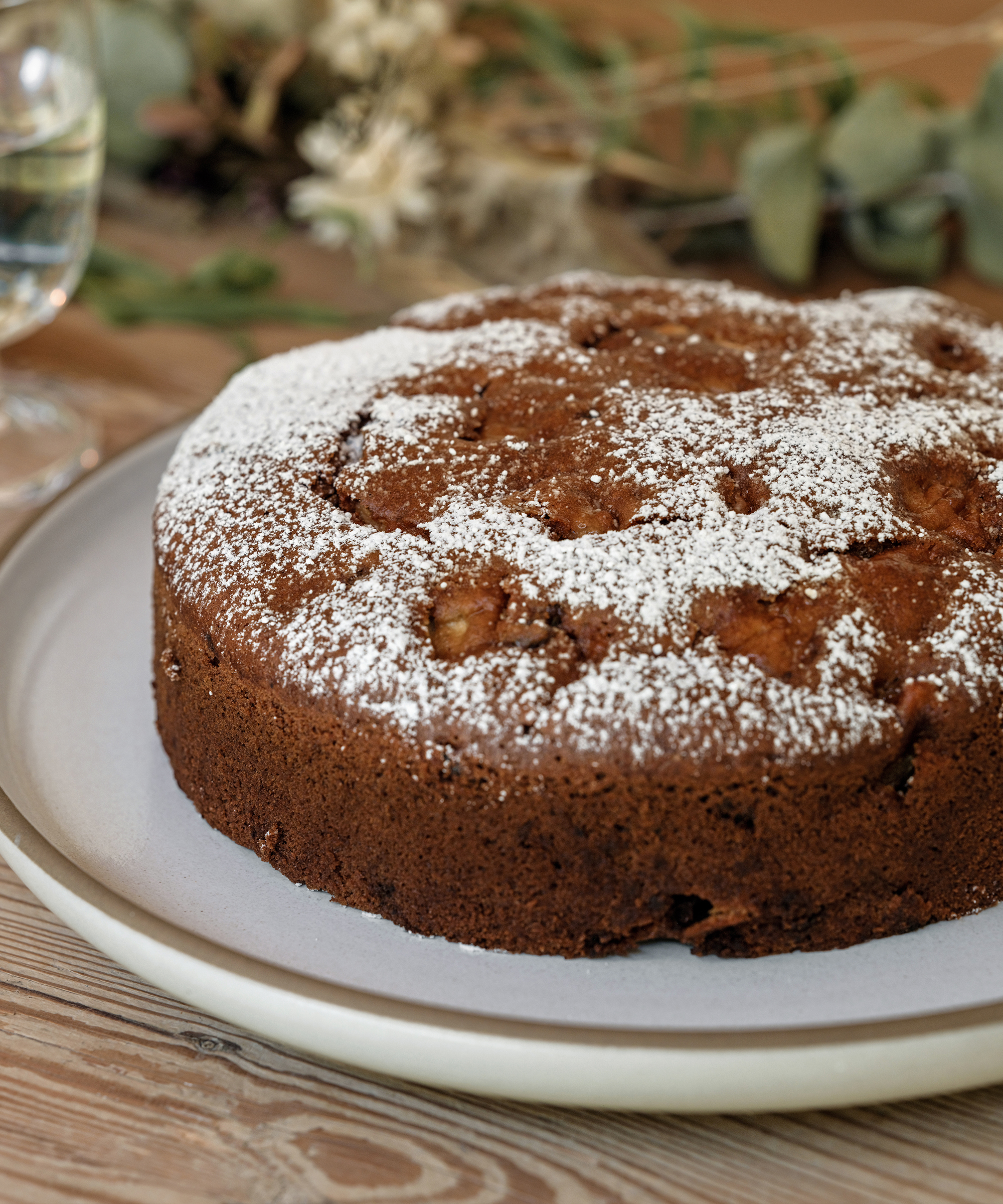jenni-thanksgiving-table-decor-thanksgiving-dessert-cake