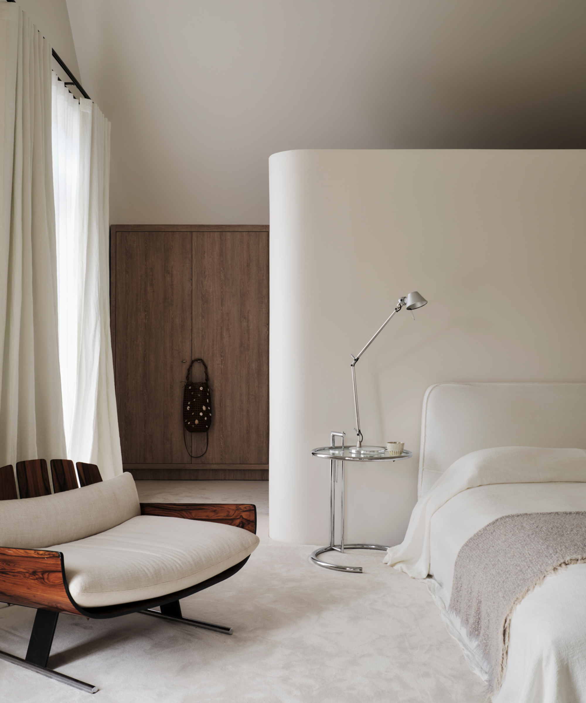 best-of-home-tour-phoebe-nicol-bedroom