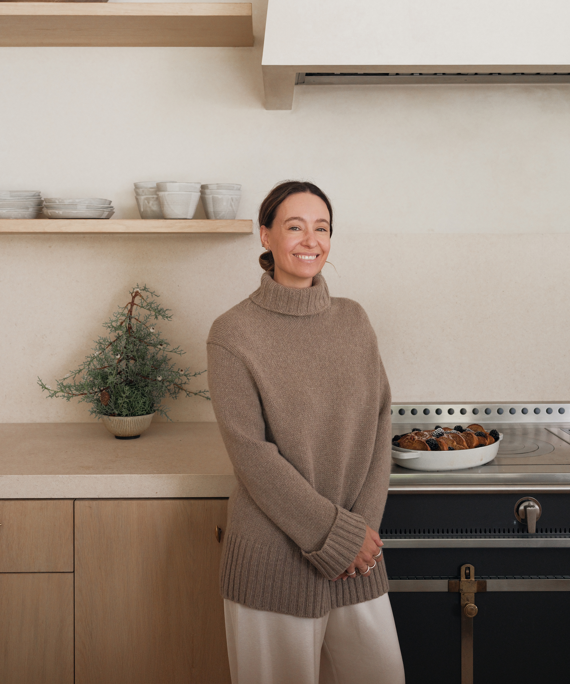 jenni-holiday-breakfast-kitchen-portrait-turtleneck