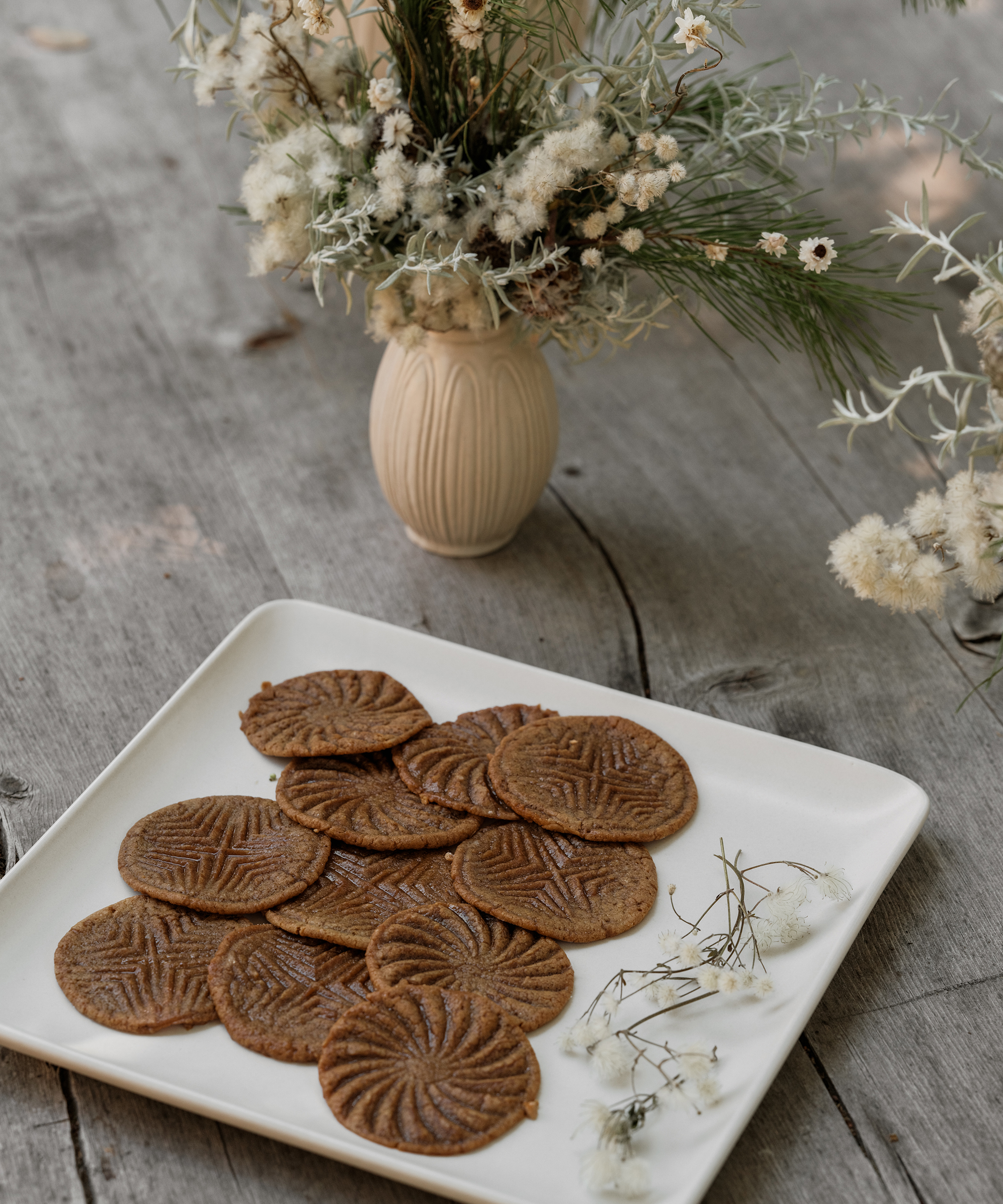 jenni-holiday-desserts-shortbread-cookies-table