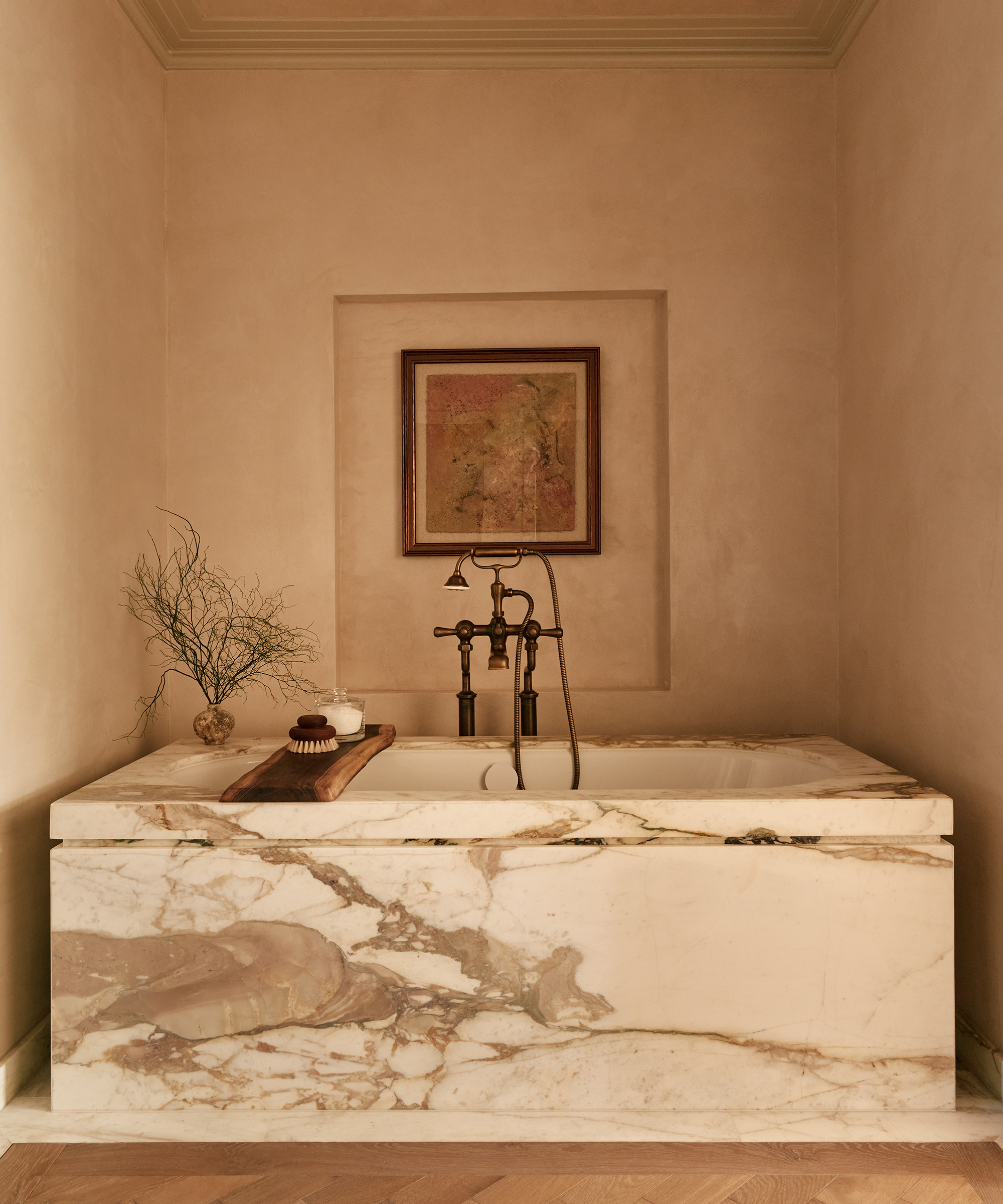 katie-harbison-home-tour-marble-bathtub