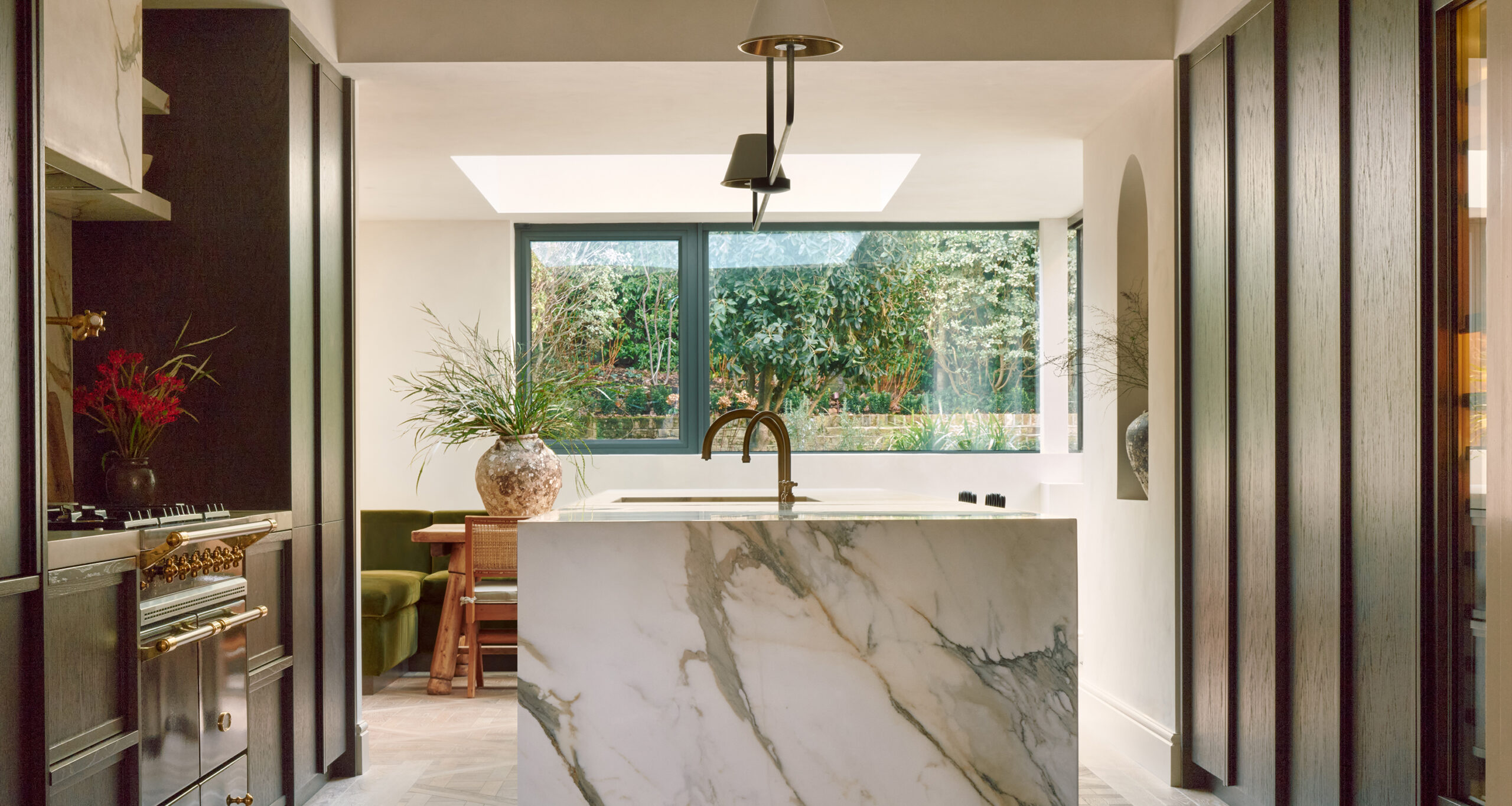 katie-harbison-home-tour-marble-kitchen-island