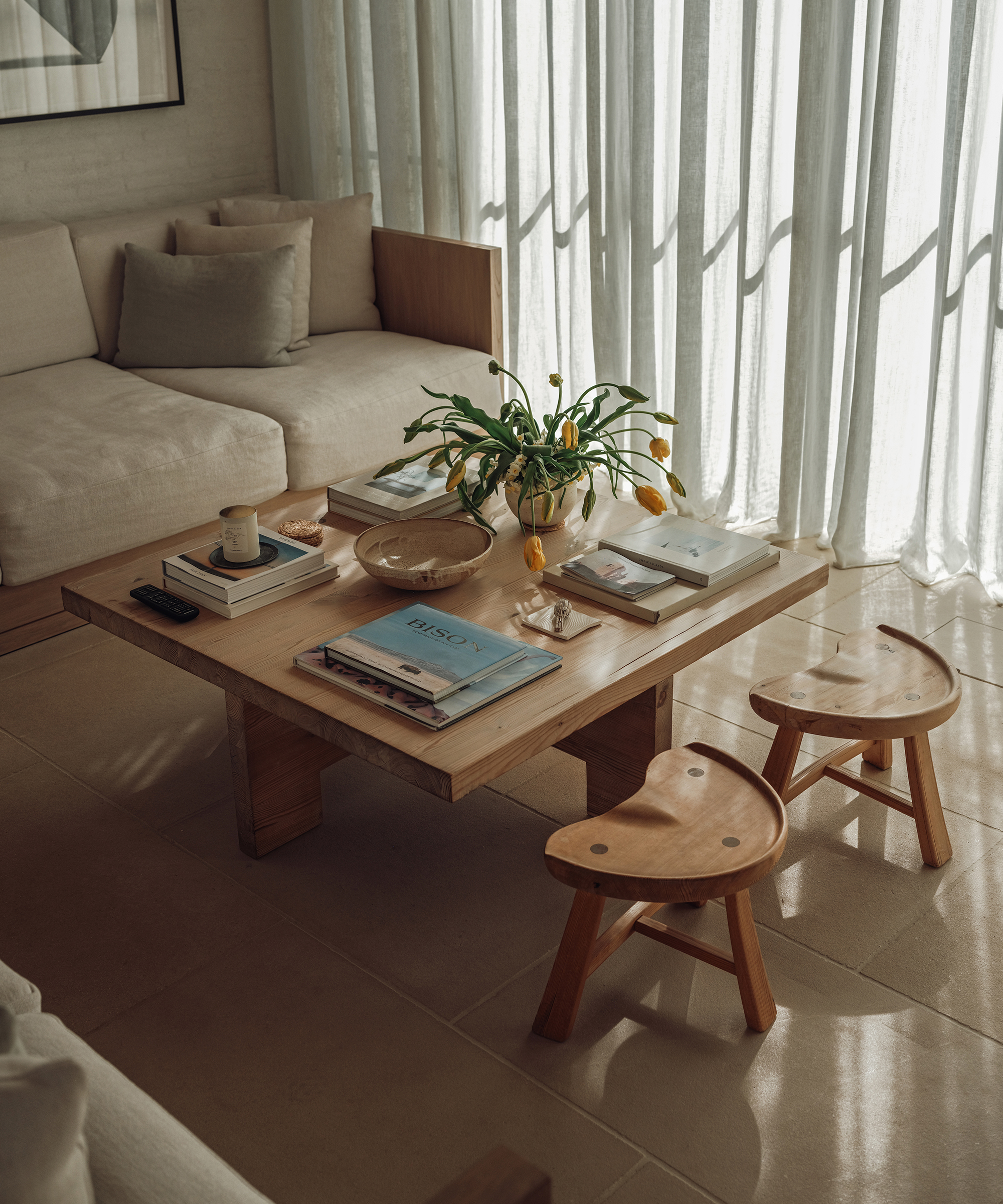 jenni-spring-home-tour-built-in-couch-coffee-table-yellow-floral