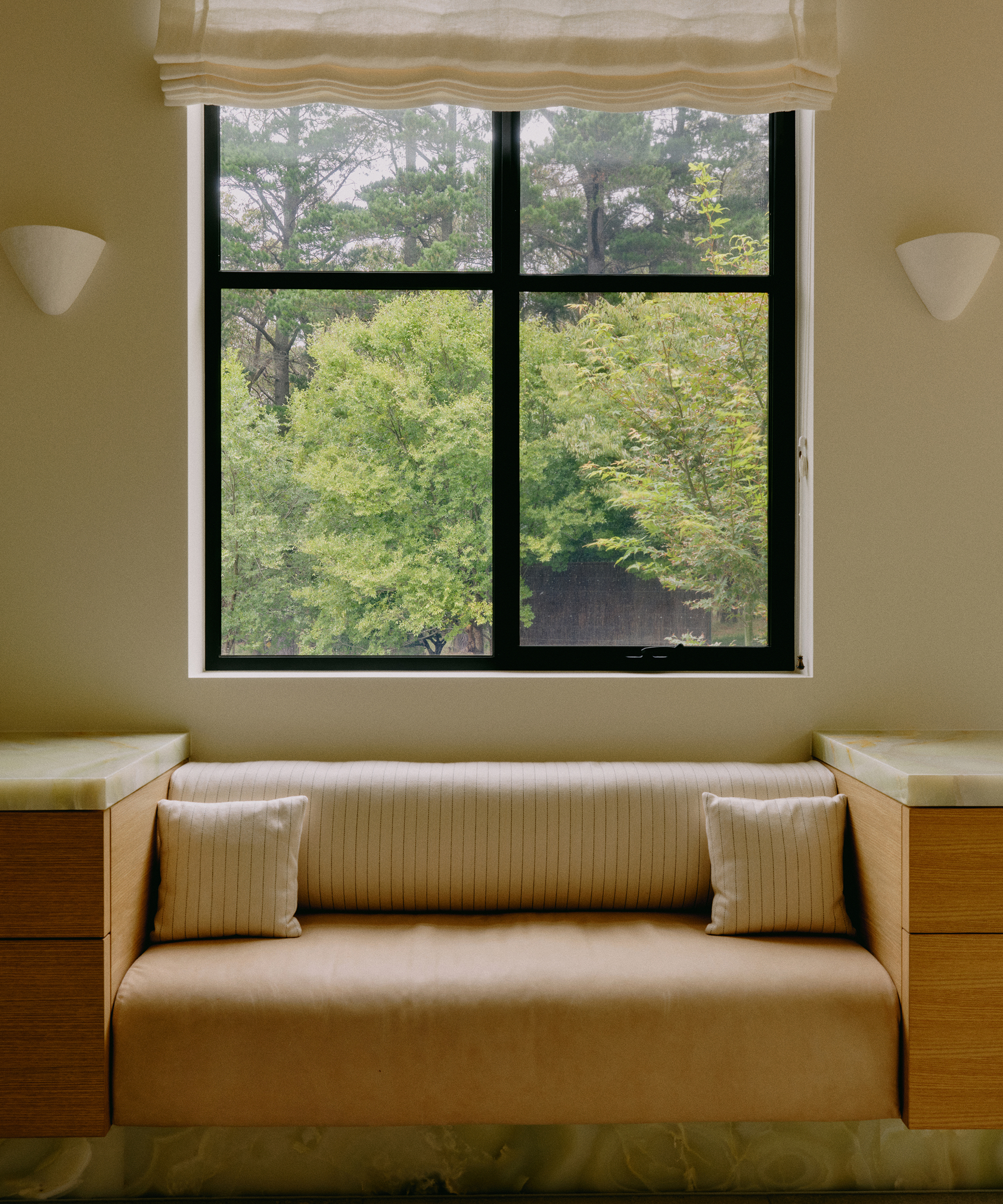 pasquale-cook-home-tour-built-in-couch