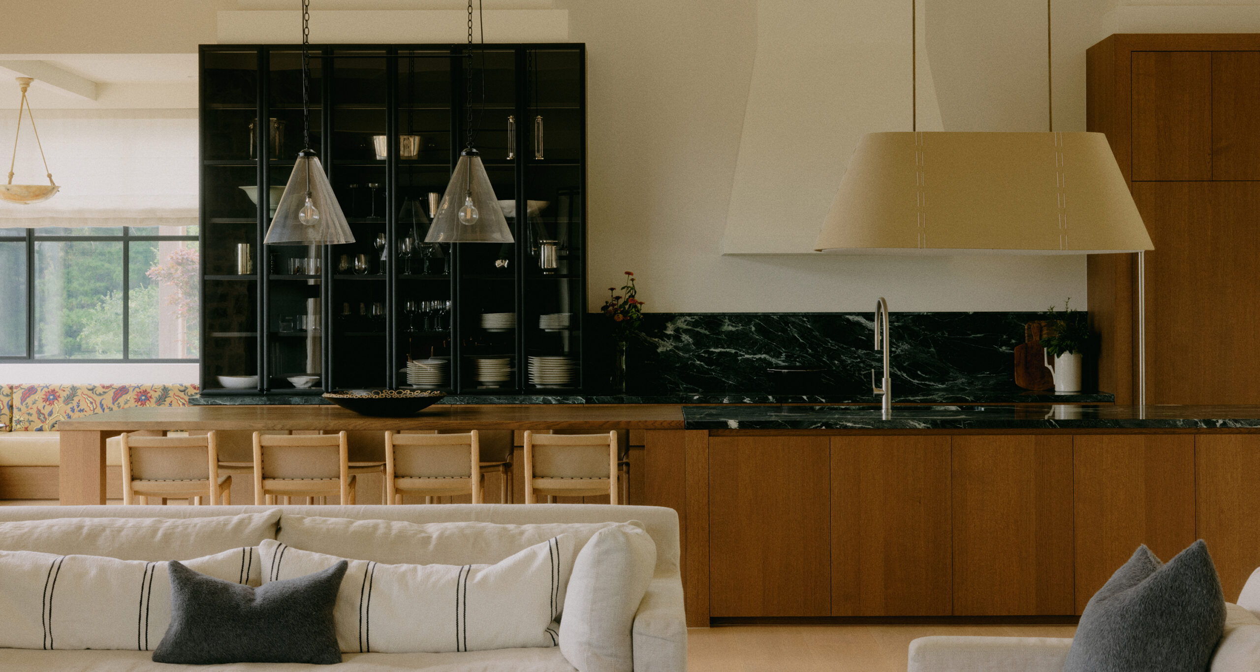 pasquale-cook-home-tour-kitchen-living-area-h