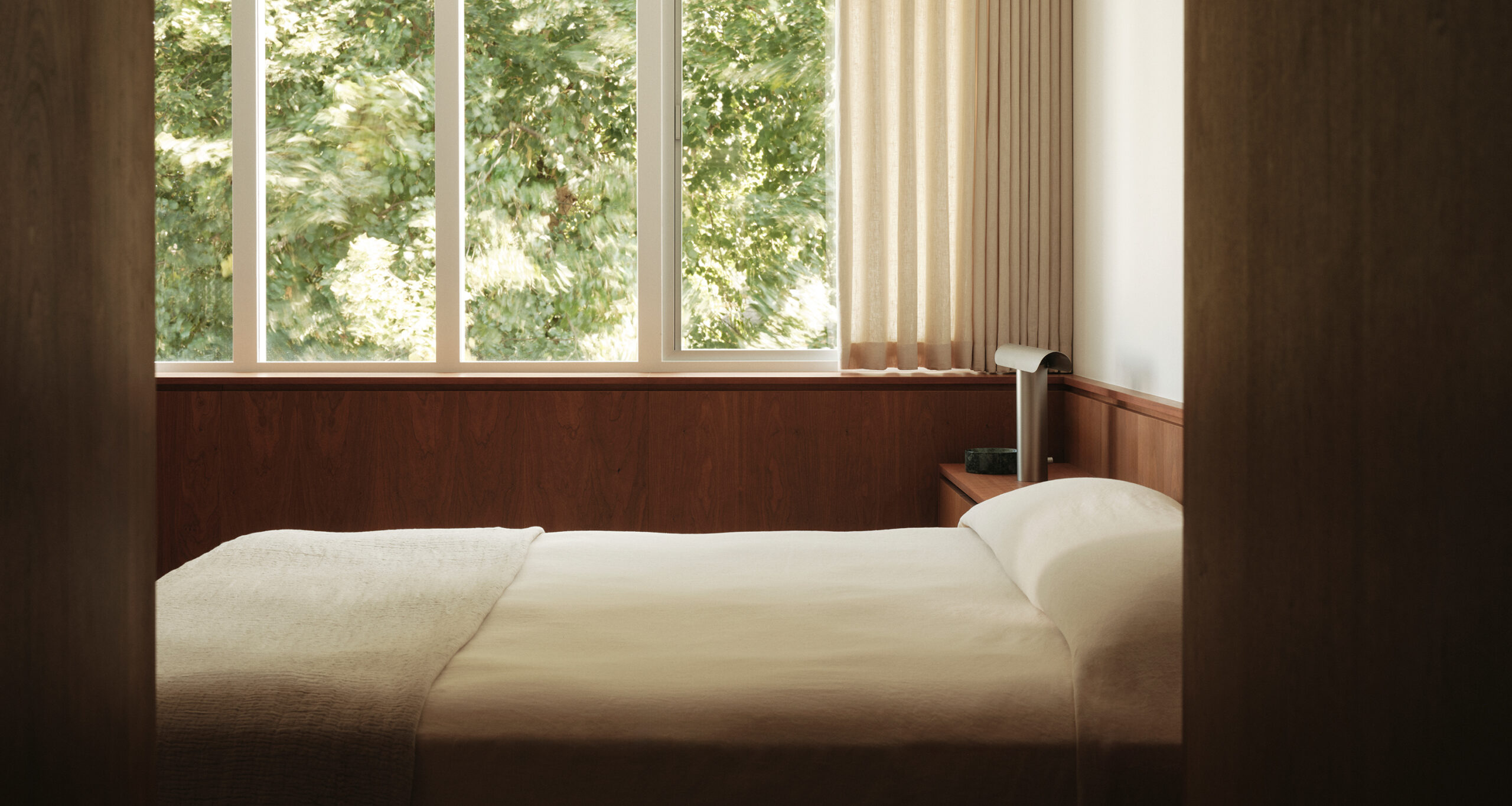 studio-hagen-hall-home-tour-primary-bedroom