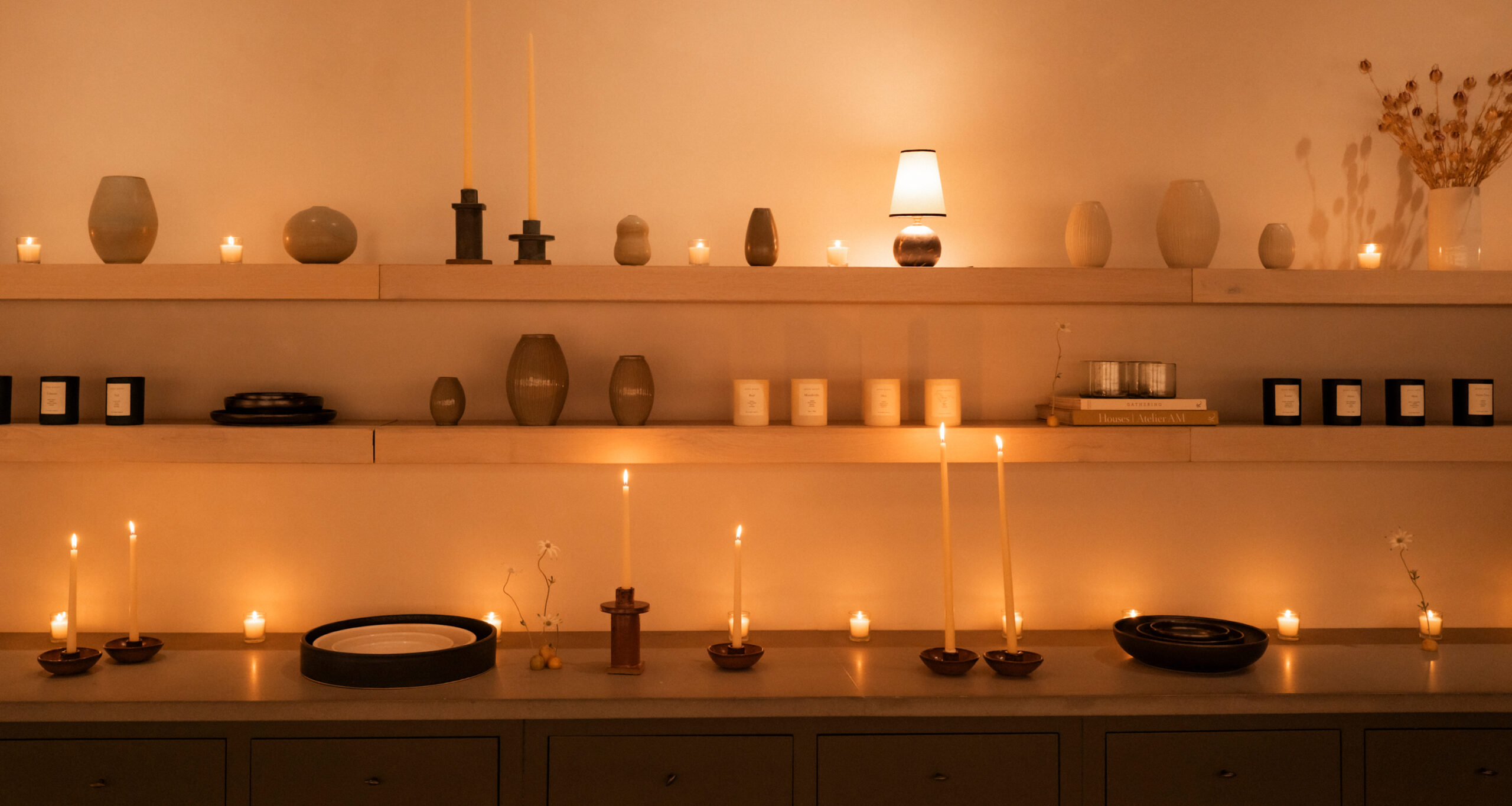 augusta-hoffman-friendsgiving-decor-wall