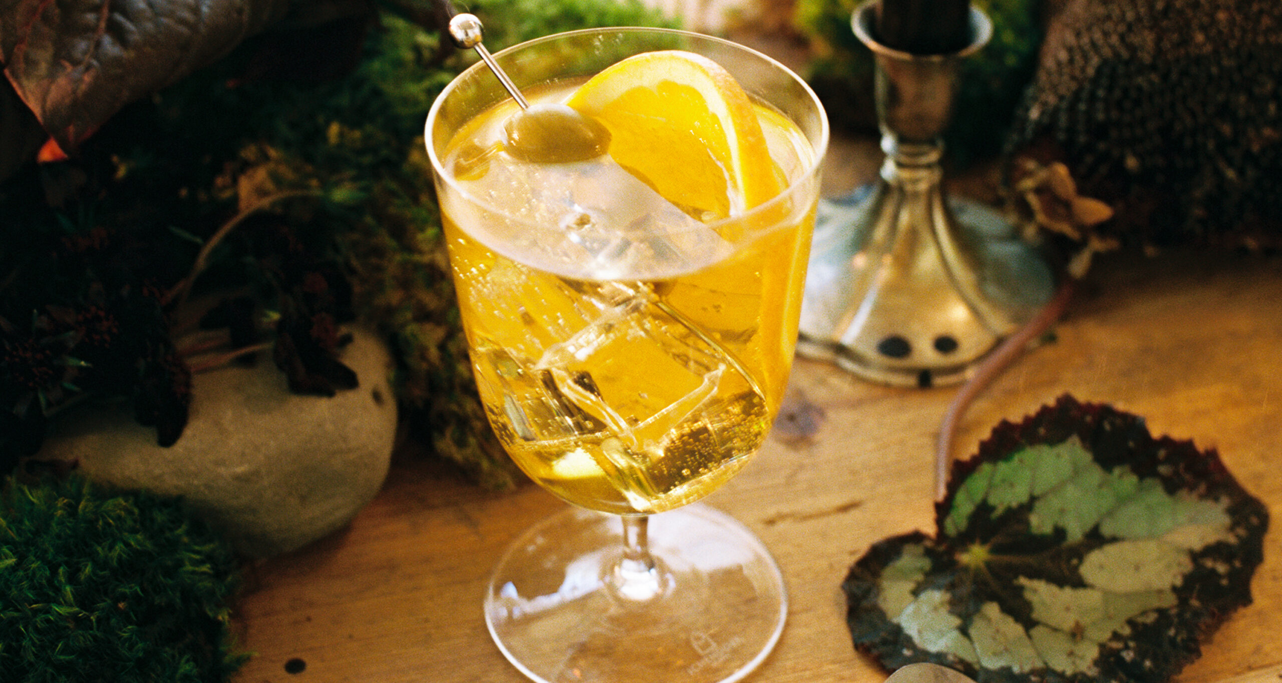 jenni-holiday-tabletop-cocktail-h