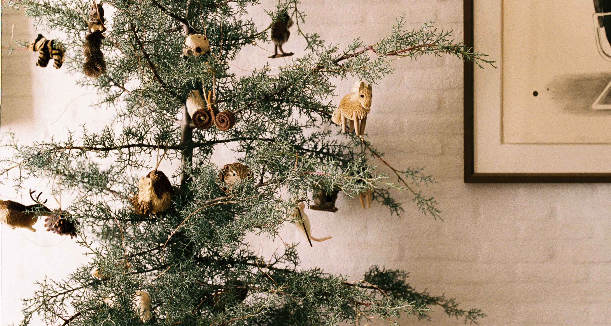 jenni-holiday-home-tour-woodland-ornaments