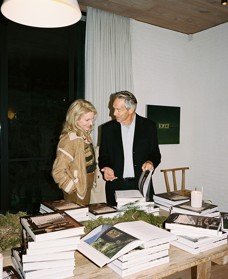 pne-event-recap-couple-book-display