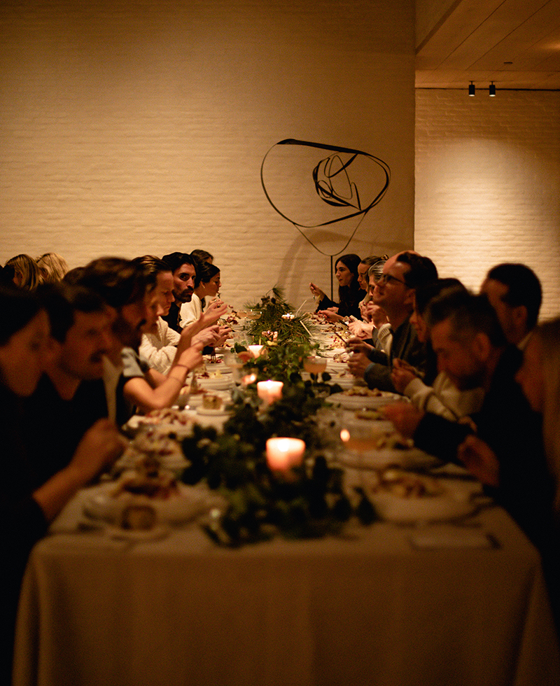 pne-la-event-long-table-eating-candlelit